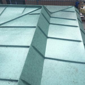 Attikaverkleidung Doppelstehfalzdeckung